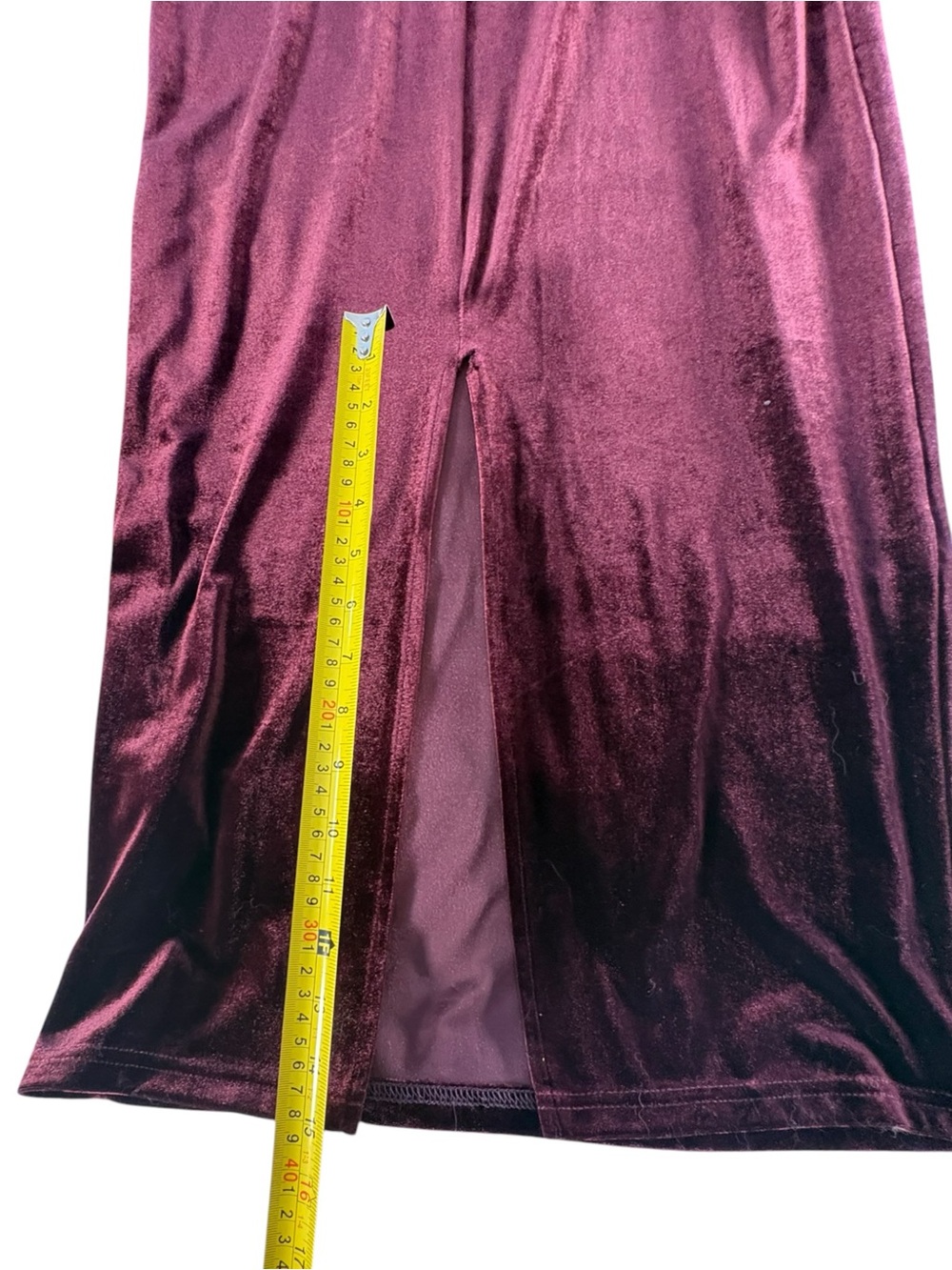 MINKPINK Women M Burgundy Velvet Maxi Dress Mock Neck Whimsigoth Gothic Slit - Picture 10 of 11